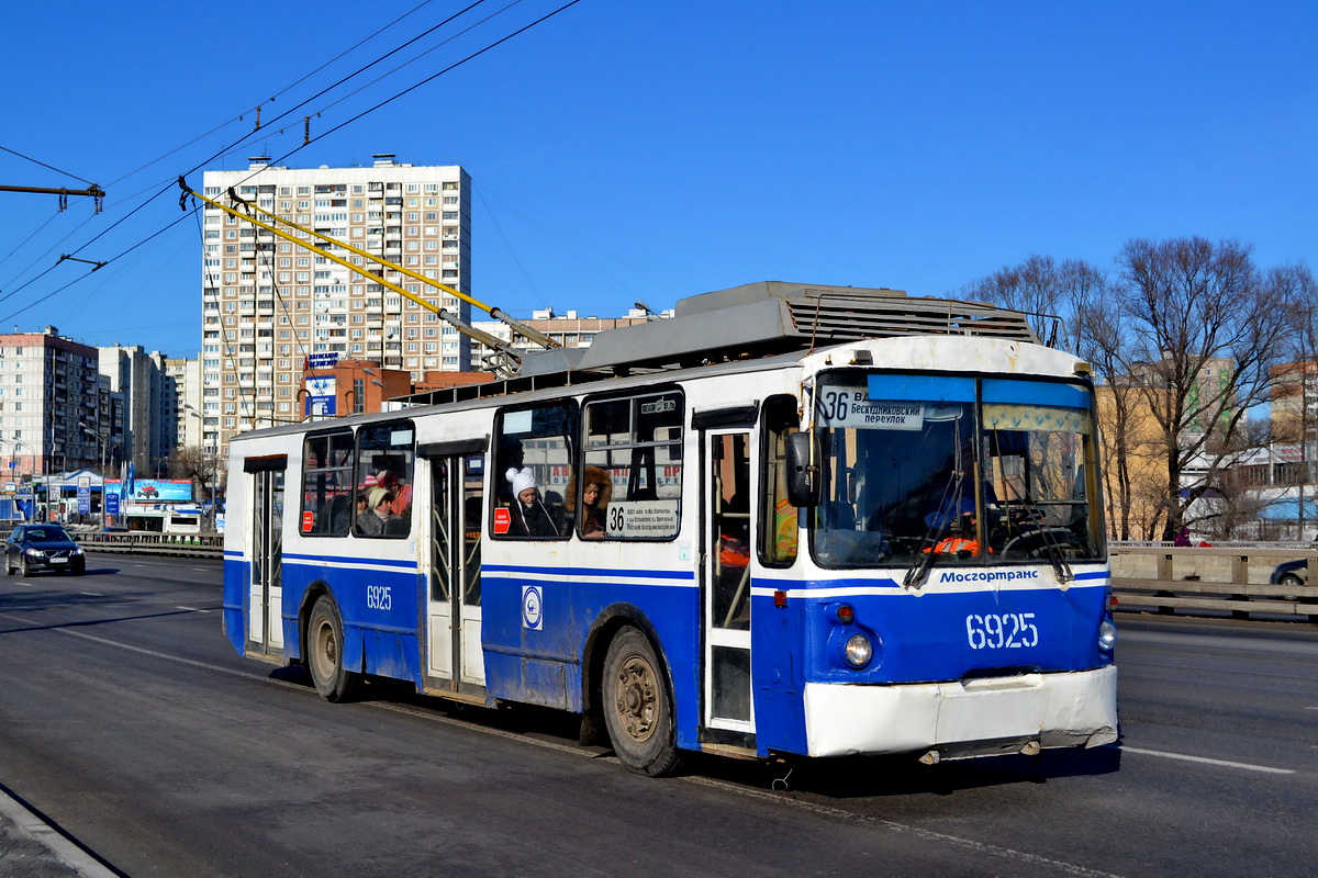 Moskva, VZTM-5284 č. 6925