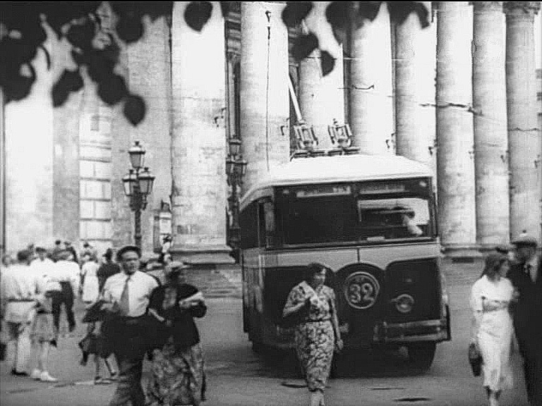 Москва, ЛК-4 № 32; Москва — Исторические фотографии — Трамвай и Троллейбус (1921-1945); Москва — Троллейбусы в кинофильмах