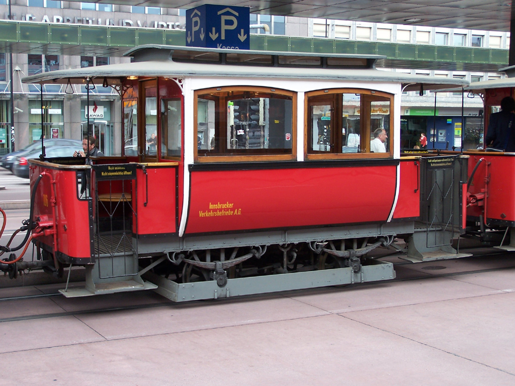 Insbrukas, Graz 2-axle trailer car nr. 106; Insbrukas — 100 Jahre Haller Triebwagen