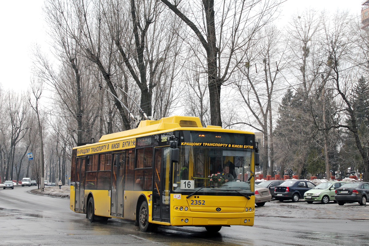 Киев, Богдан Т70110 № 2352