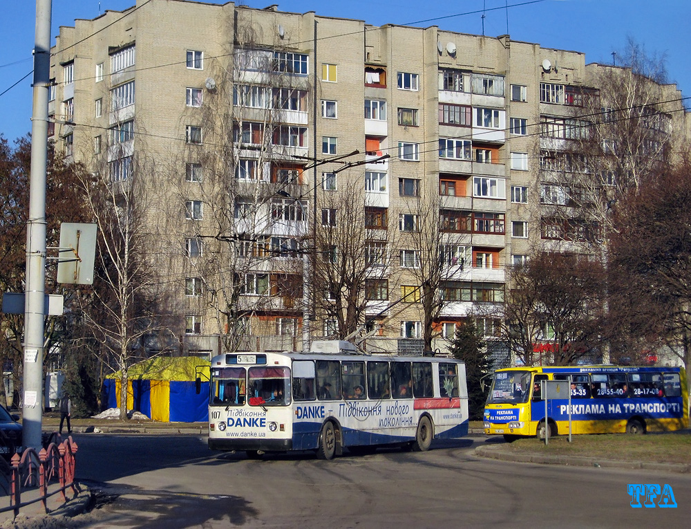 Luțk, ZiU-682V Nr. 107