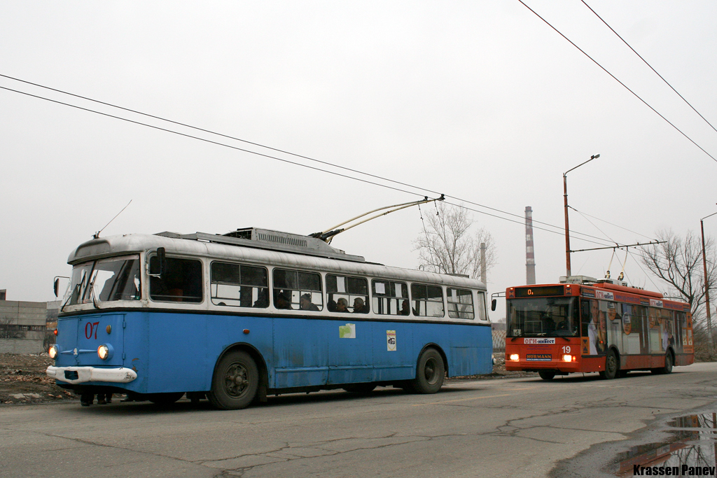 Пазарджик, Škoda 9TrHT28 № 07; Пазарджик, Тролза-5275.05 «Оптима» № 19
