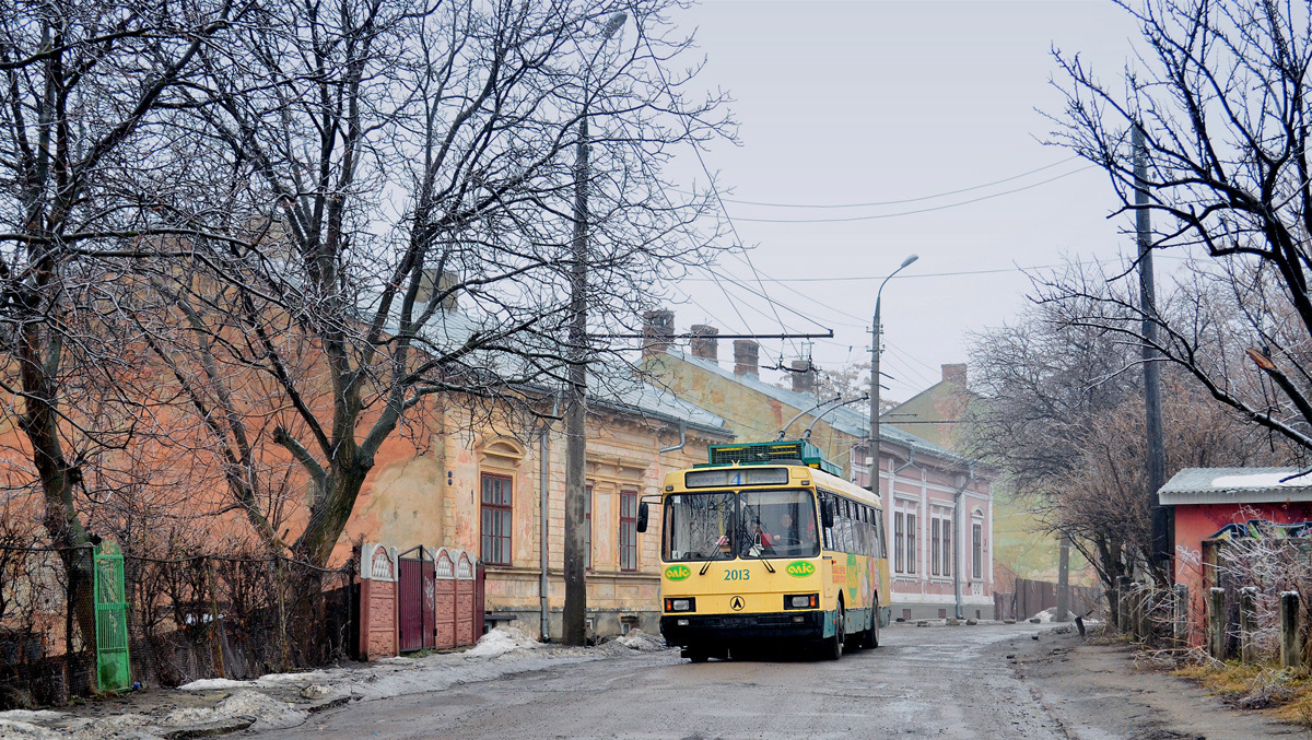 Черновцы, ЛАЗ-52522 № 2013