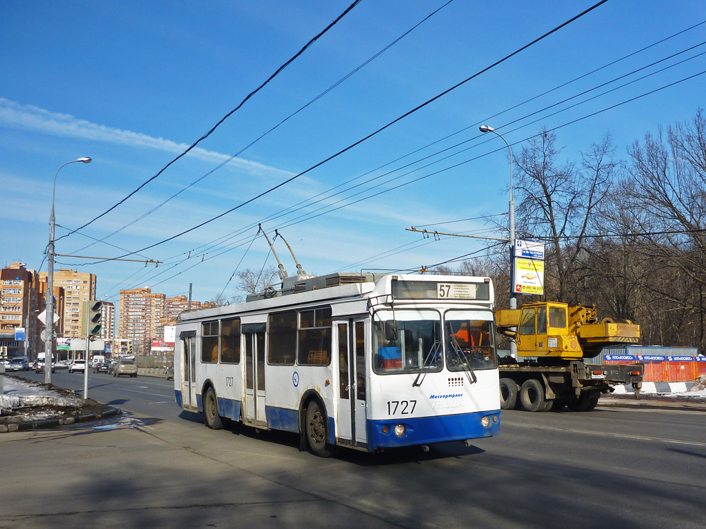 Moscou, ZiU-682G-016.02 (with double first door) N°. 1727