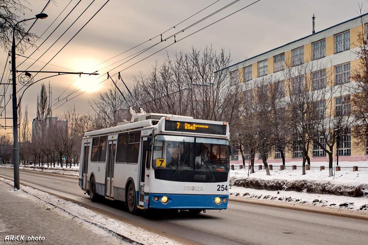 Vladimir, ZiU-682G-016.04 # 254