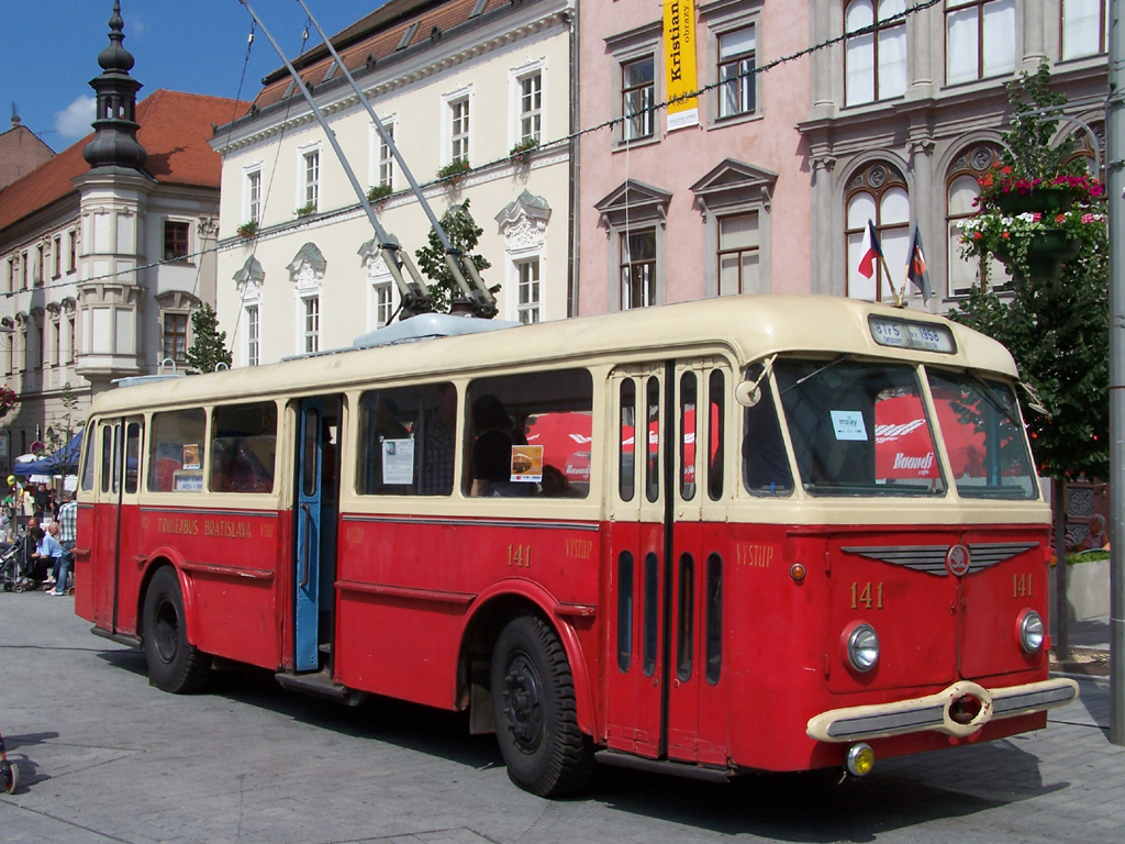 Брно, Škoda 8Tr5 № 141; Брно — Dopravní nostalgie 2011
