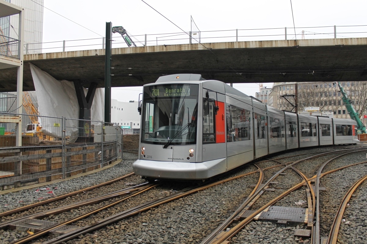 Дюссельдорф, Siemens Combino NF10 № 2016