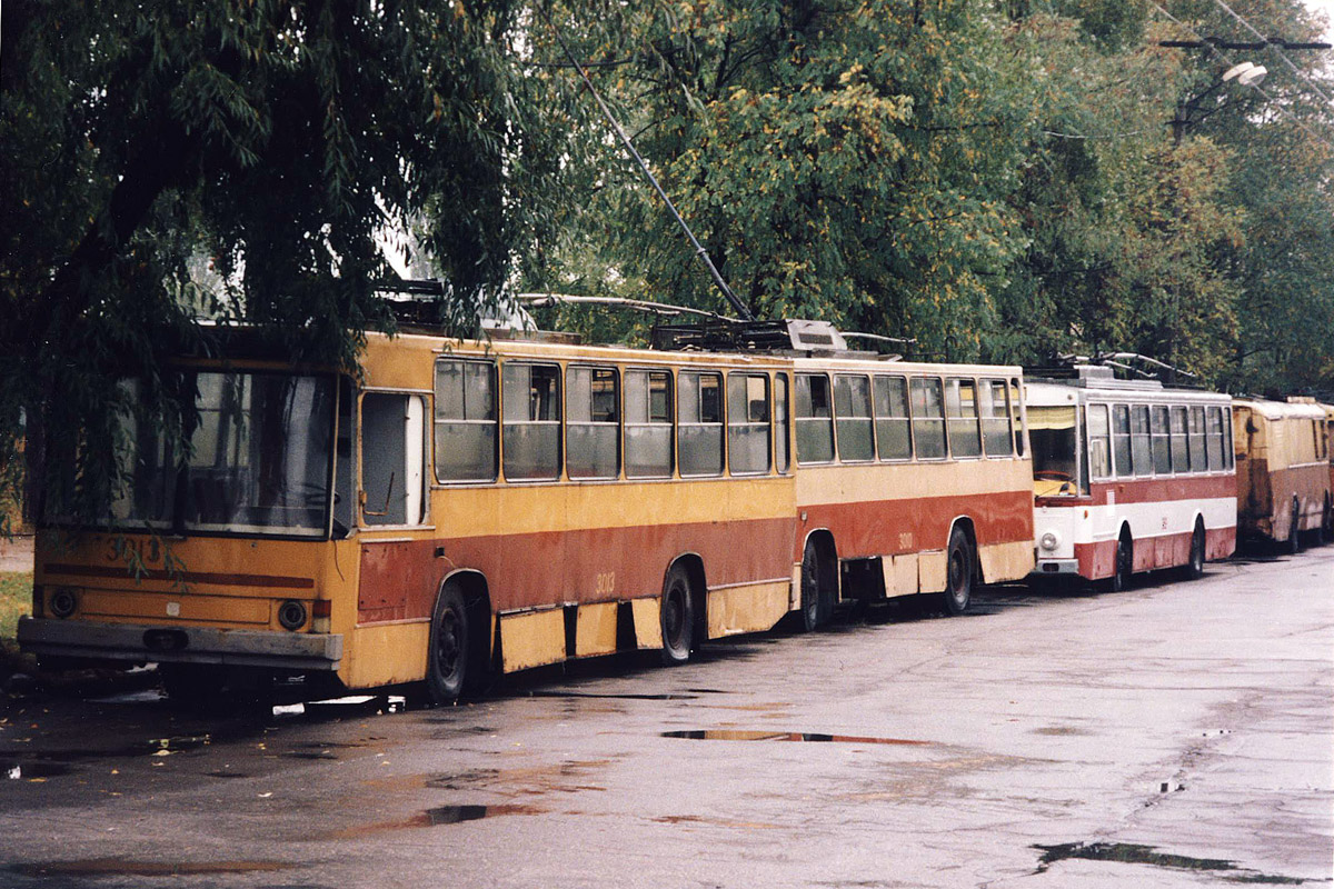 Киев, Киев-11у № 3013; Киев, Киев-11у № 3010; Киев, Škoda 14Tr02 № 369; Киев, Škoda 9Tr13 № 610; Киев — Исторические фотографии