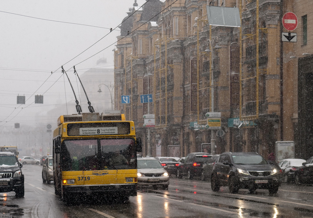 Киев, МАЗ-ЭТОН Т103 № 3719; Киев — Снегопад 22-24 марта 2013