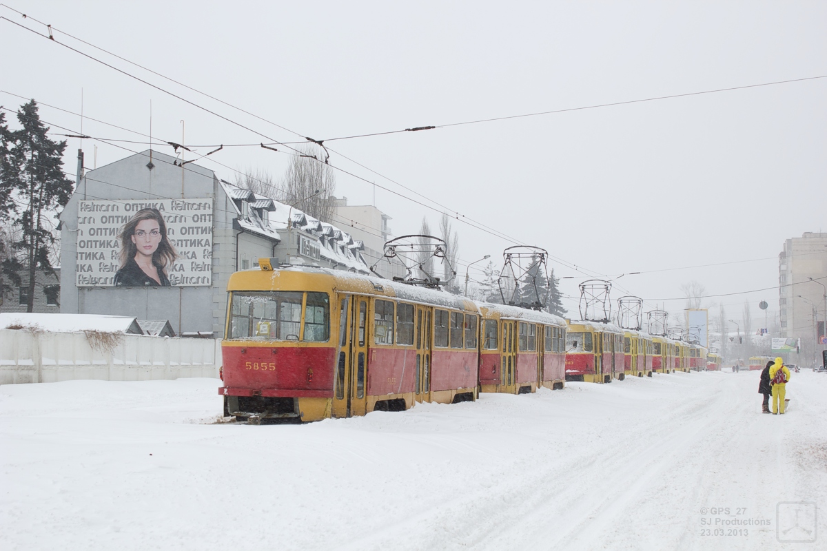კიევი, Tatra T3SU № 5855; კიევი — Snowfall. 22-24th of March, 2013
