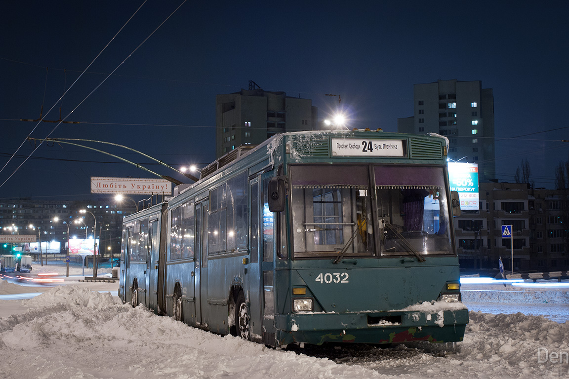 Киев, Киев-12.03 № 4032; Киев — Снегопад 22-24 марта 2013