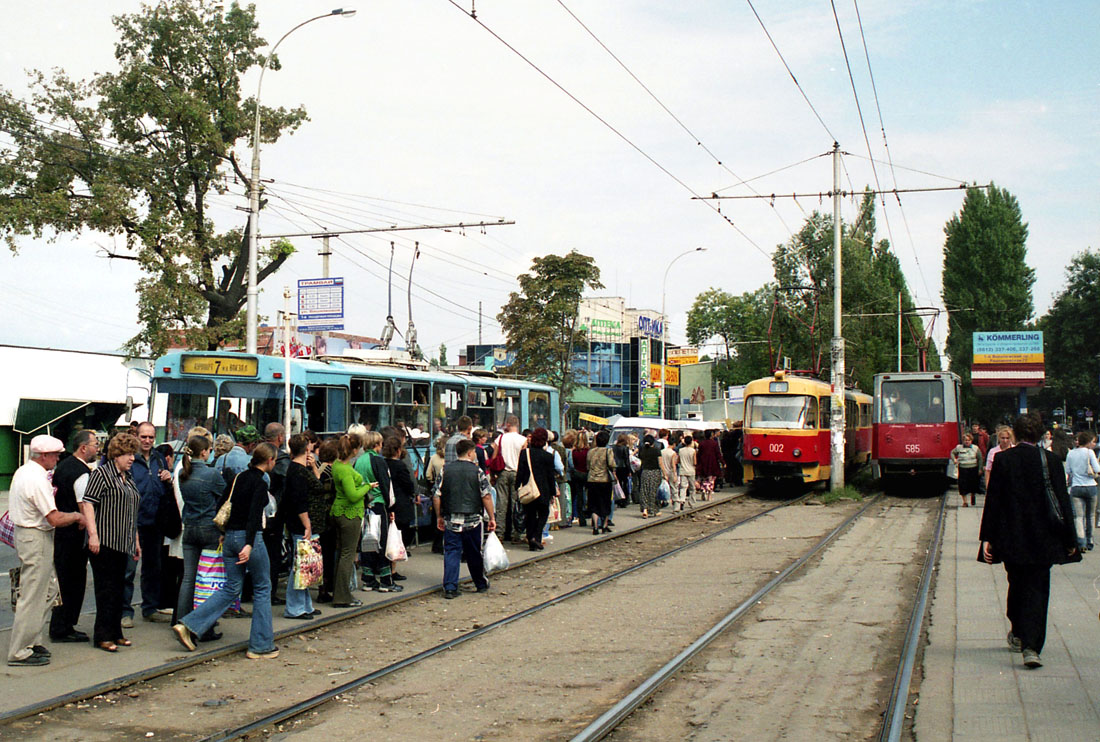 Krasnodar, Tatra T3SU № 002; Krasnodar, 71-605 (KTM-5M3) № 585