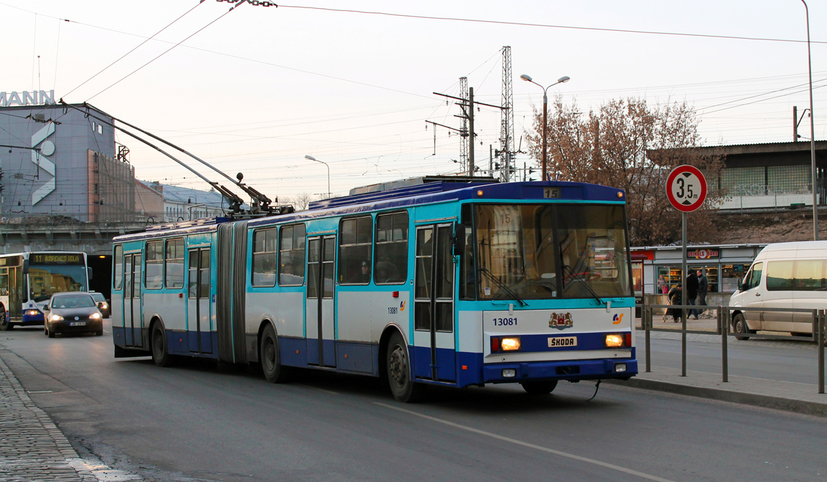 Рига, Škoda 15Tr02/6 № 13081