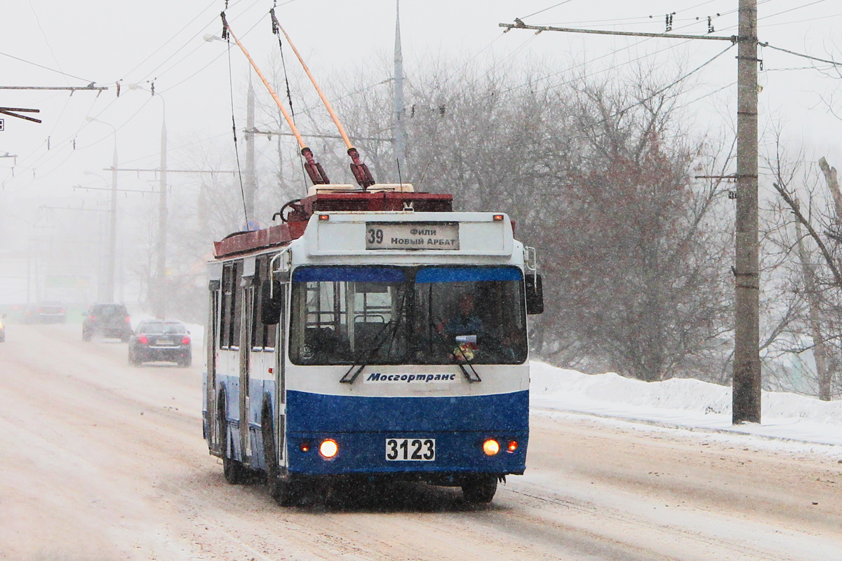 Москва, ЗиУ-682Г-016.02 (с широкой 1-й дверью) № 3123