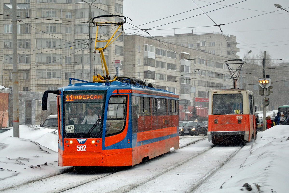Пермь, 71-623-00 № 582; Пермь, 71-605 (КТМ-5М3) № 398 Пермь, 71-623-00 № 582; Пермь, 71-605 (КТМ-5М3) № 398
