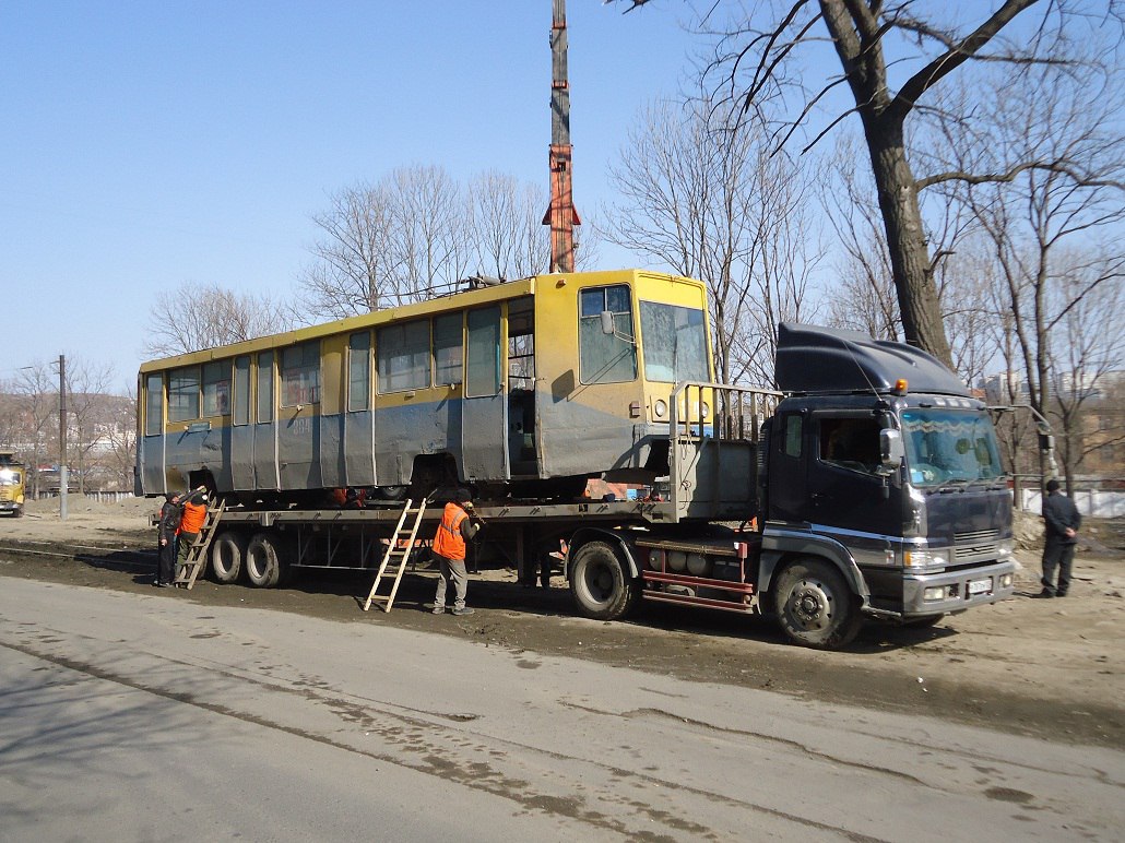 Владивосток, 71-608К № 304