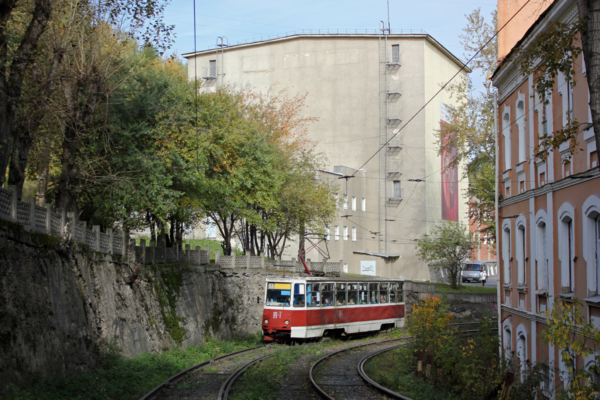 Złatoust, 71-605 (KTM-5M3) Nr 19