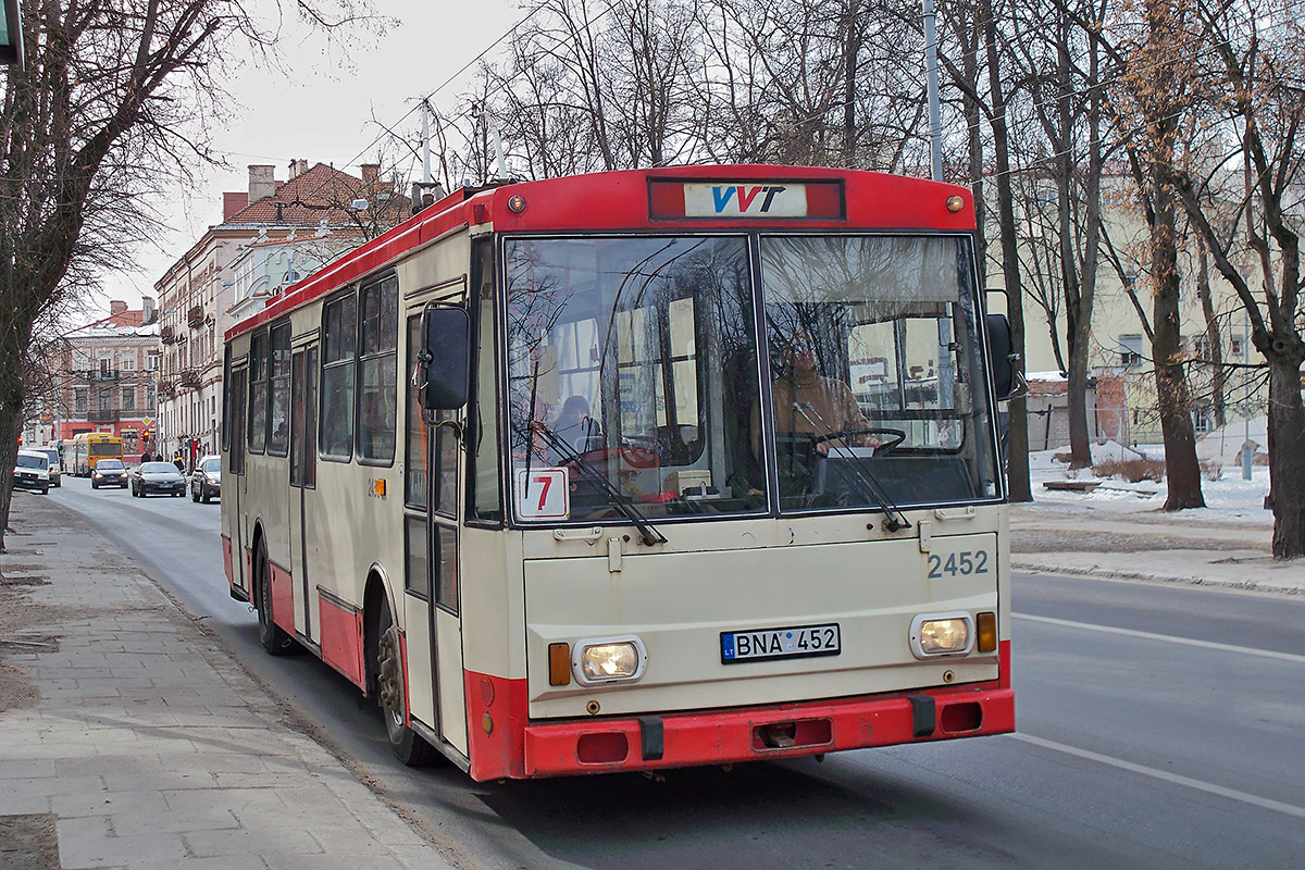 Вильнюс, Škoda 14Tr02/6 № 2452