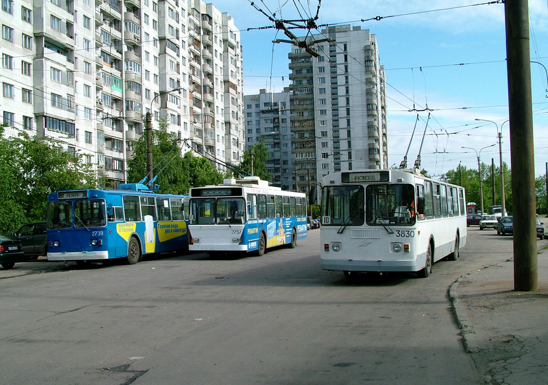 Санкт-Петербург, ЗиУ-682В [В00] № 2739; Санкт-Петербург, ВМЗ-5298-020 № 2757; Санкт-Петербург, ЗиУ-682Г-018 [Г0Р] № 3830