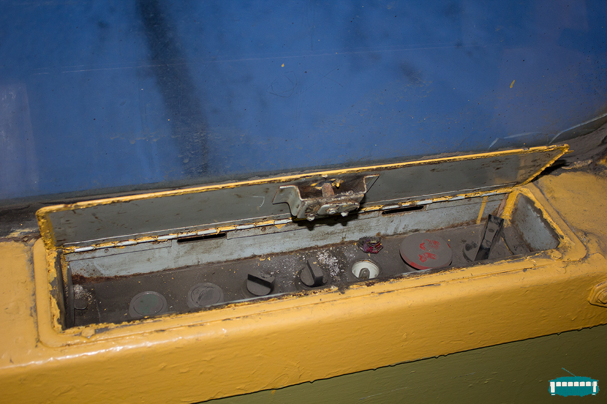 Орёл, Tatra T6B5SU № 086; Орёл — Рабочие места водителей, кабины и пульты управления