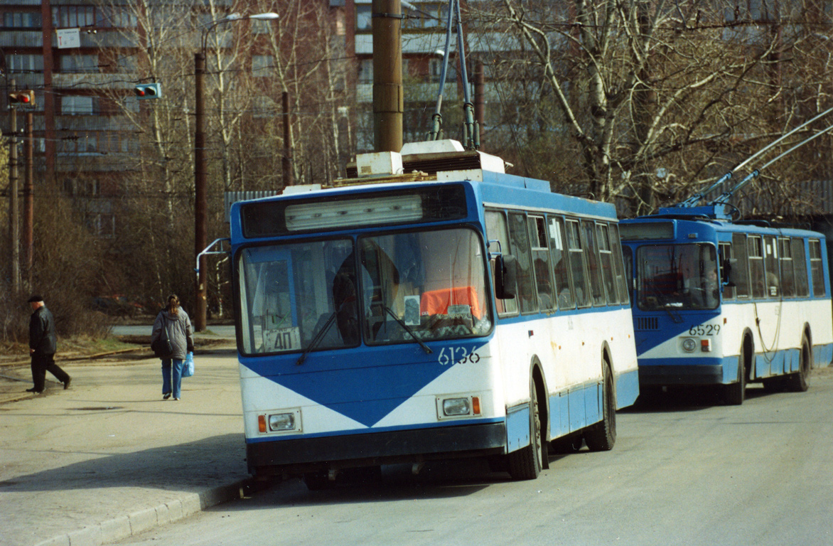 Санкт-Петербург, ВМЗ-5298-020 № 6136; Санкт-Петербург, ЗиУ-682Г-018 [Г0Р] № 6529