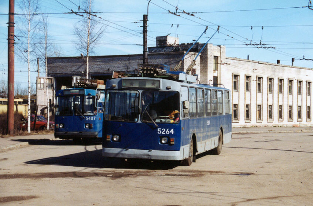 Санкт-Петербург, ЗиУ-682В [В00] № 5264; Санкт-Петербург, ЗиУ-682Г [Г00] № 5407