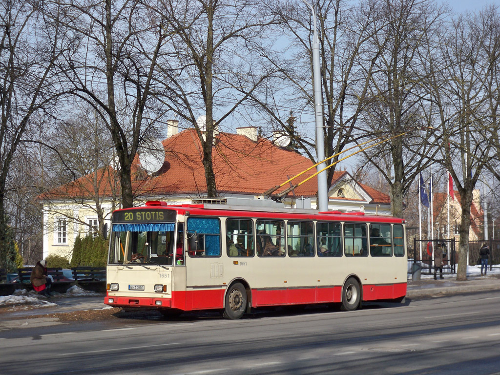 Vilnius, Škoda 14Tr17/6M — 1651