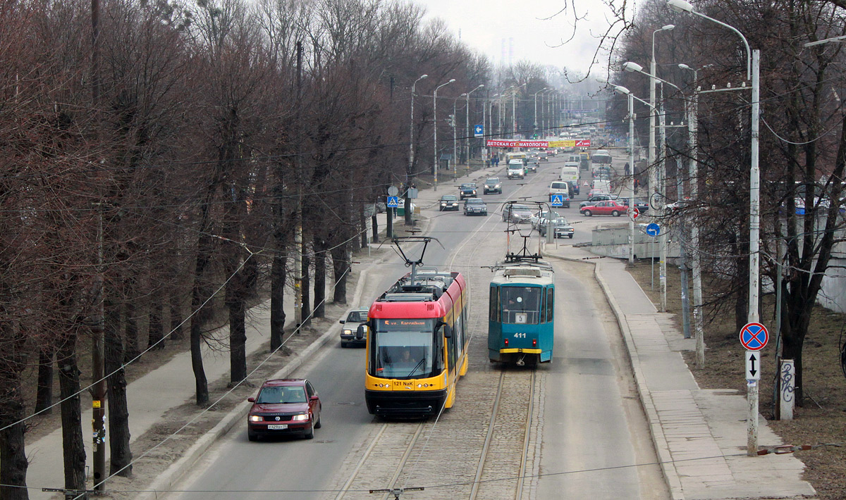 Калининград, PESA Swing 121NaK № 1201; Калининград, Tatra KT4SU № 411