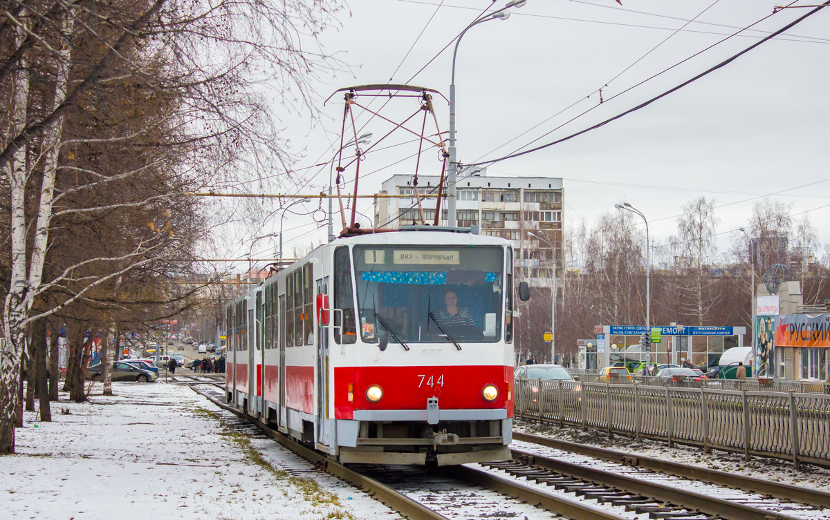 Екатеринбург, Tatra T6B5SU № 744