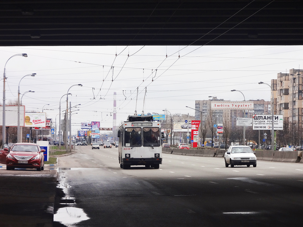 Kyjiw, YMZ T2 Nr. 4238