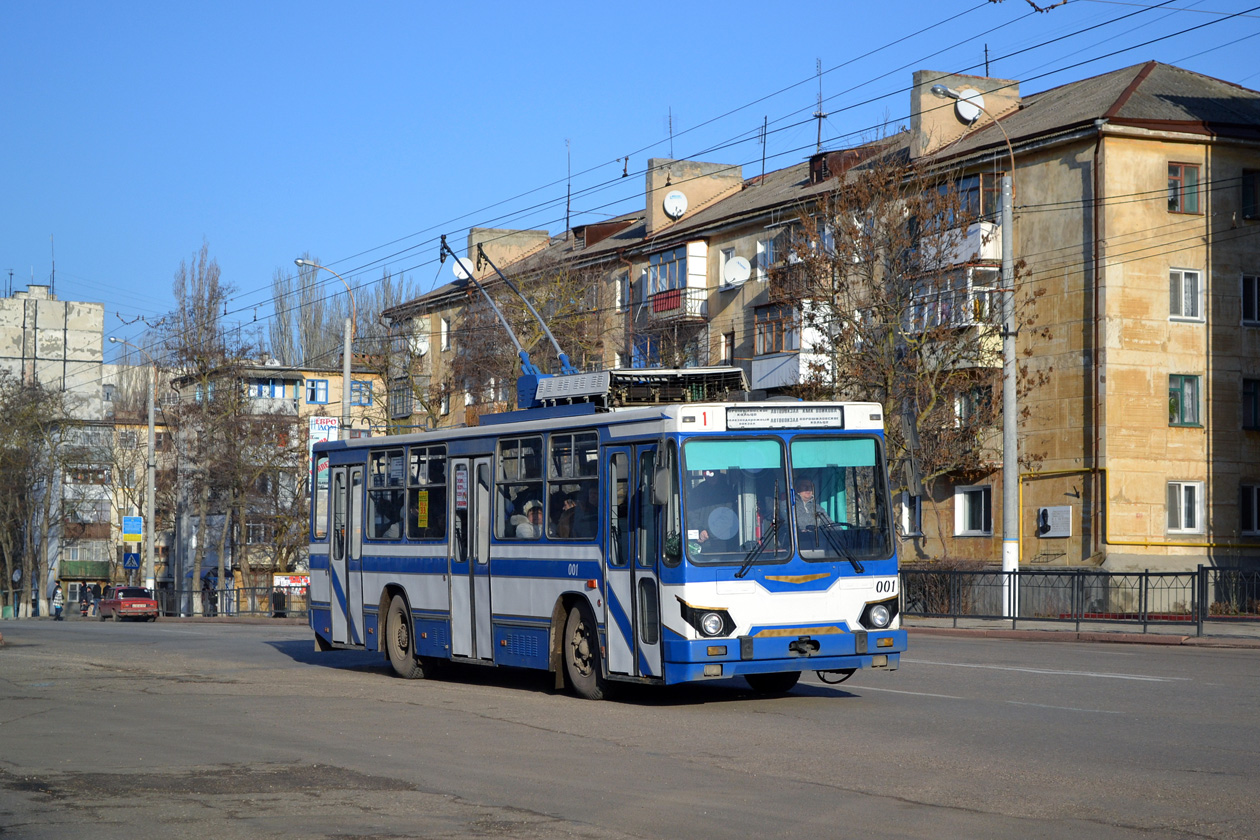 Керчь, ЮМЗ Т2.09 № 001