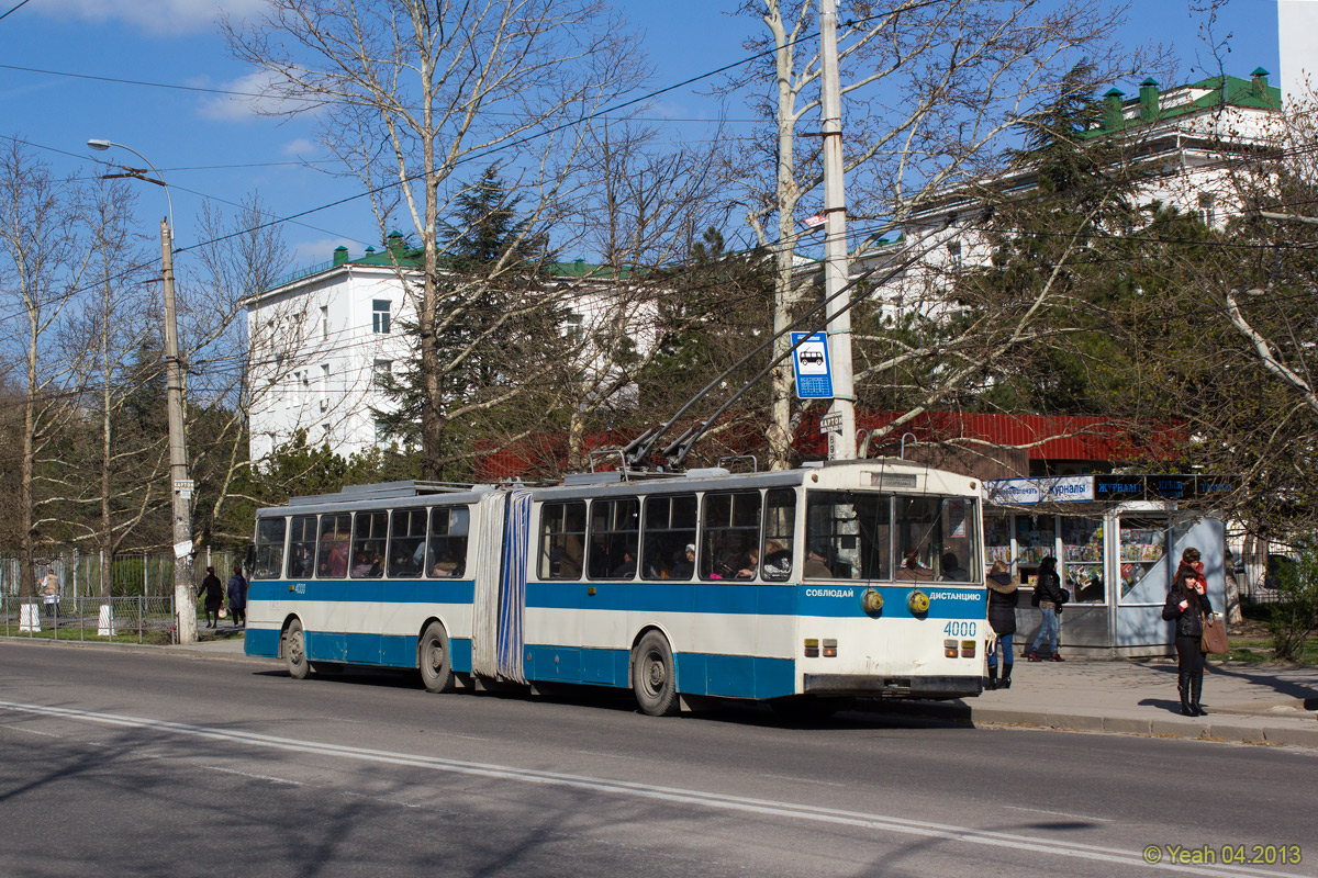 Крымский троллейбус, Škoda 15Tr02/6 № 4000