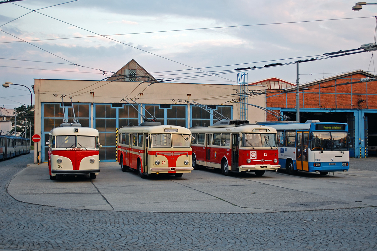 Ostrava, Tatra T400 № 26; Ostrava, Škoda 8Tr6 № 29; Ostrava, Škoda 9TrH23 № 82; Ostrava, Škoda 17Tr № 3902 Ostrava, Tatra T400 № 26; Ostrava, Škoda 8Tr6 № 29; Ostrava, Škoda 9TrH23 № 82; Ostrava, Škoda 17Tr № 3902