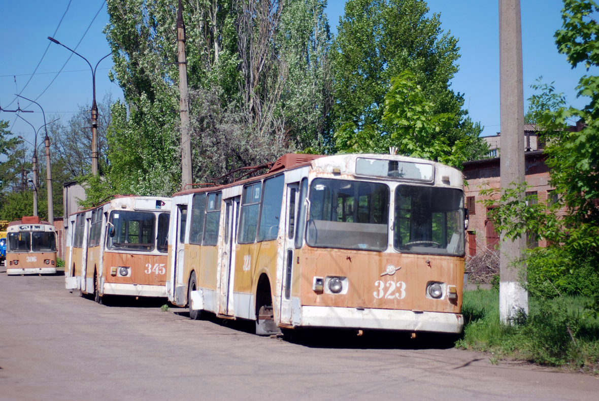 Ałczewsk, ZiU-682V [V00] Nr 323; Ałczewsk, ZiU-682V-012 [V0A] Nr 345