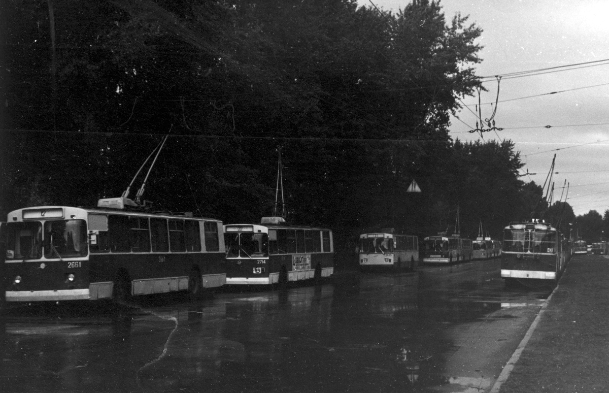 Санкт-Пецярбург, ЗиУ-682В № 2661; Санкт-Пецярбург, ЗиУ-682В [В00] № 2714