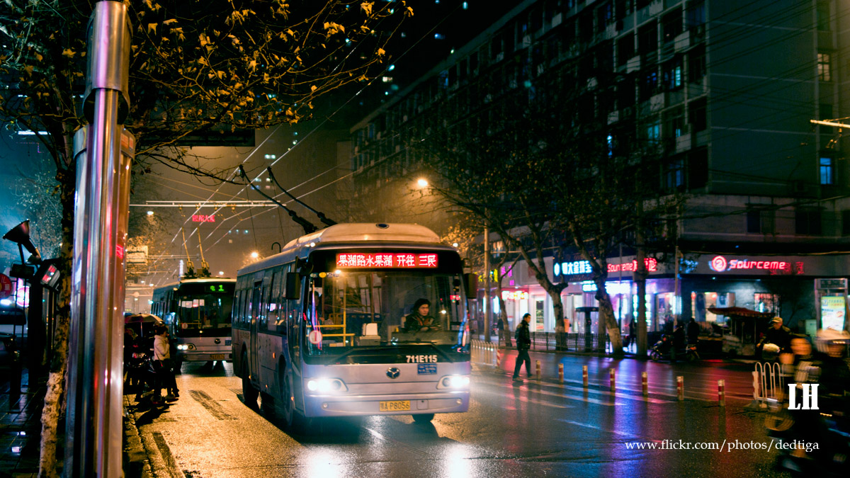 Ухань, Dongfeng-Yangtse WGD68UK № 711E115