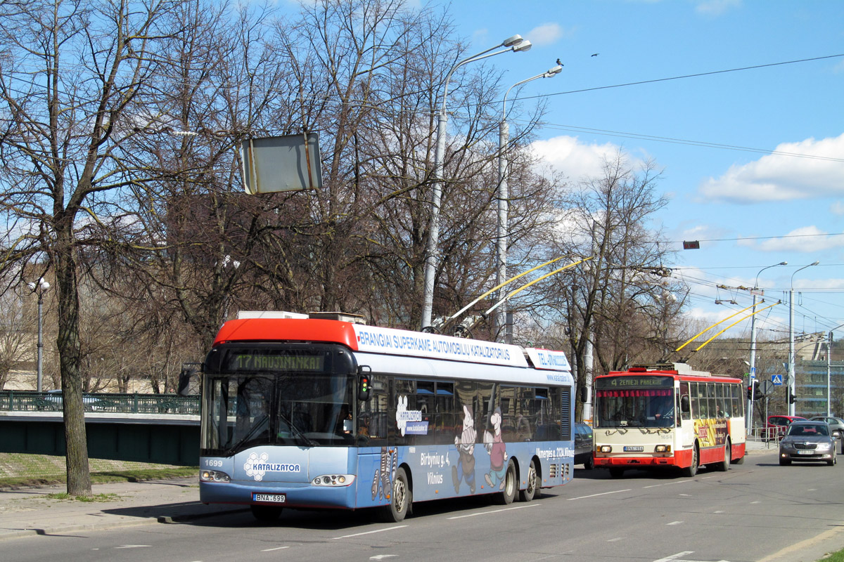 Вильнюс, Solaris Trollino II 15 AC № 1699; Вильнюс, Škoda 14Tr17/6M № 1654
