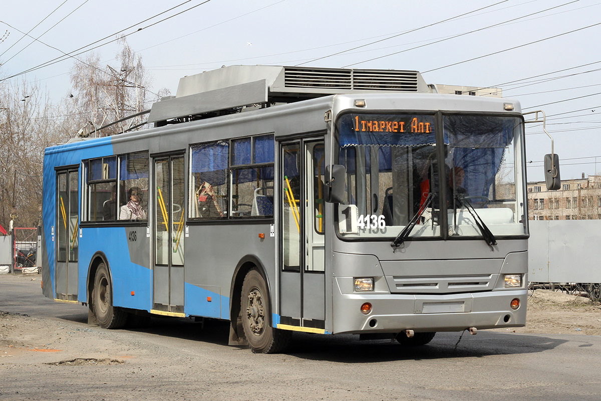 Барнаул, СТ-6217М № 4136
