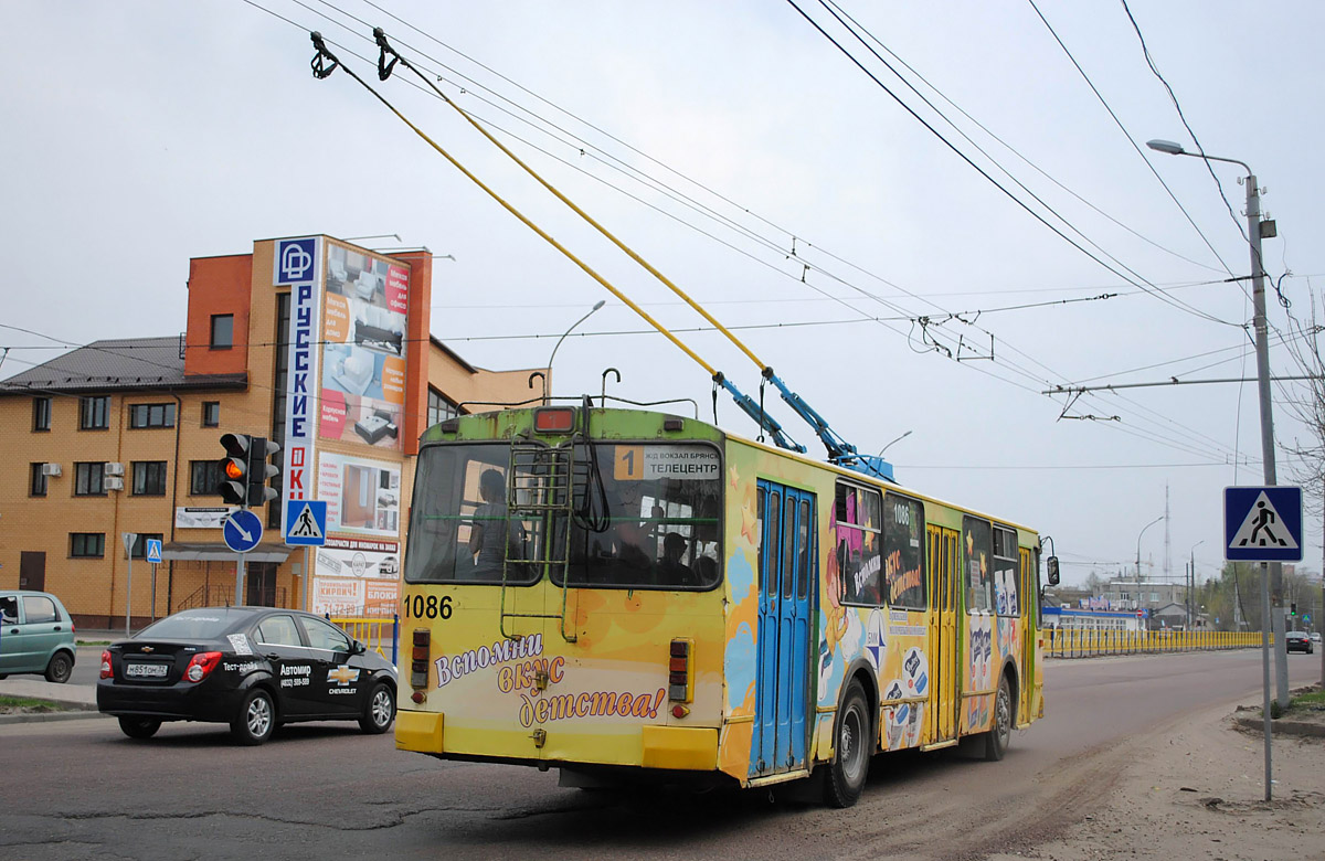 Брянск, ЗиУ-682Г-016 (012) № 1086