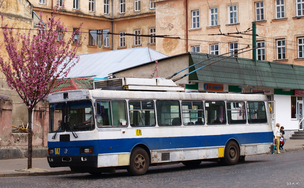 Львов, ЛАЗ-52522 № 047