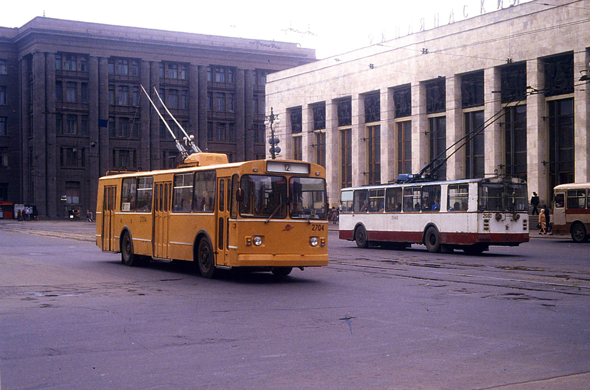 Санкт-Петербург, ЗиУ-682В [В00] № 2704