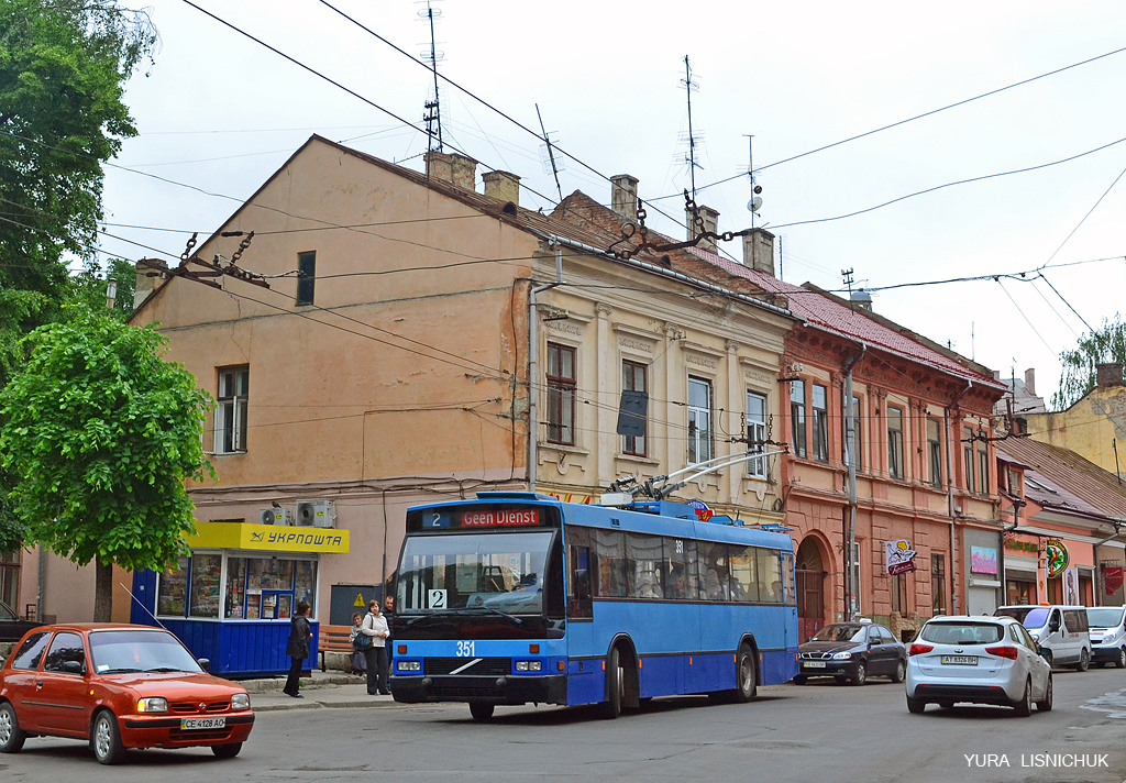 Черновцы, Den Oudsten B88 № 351