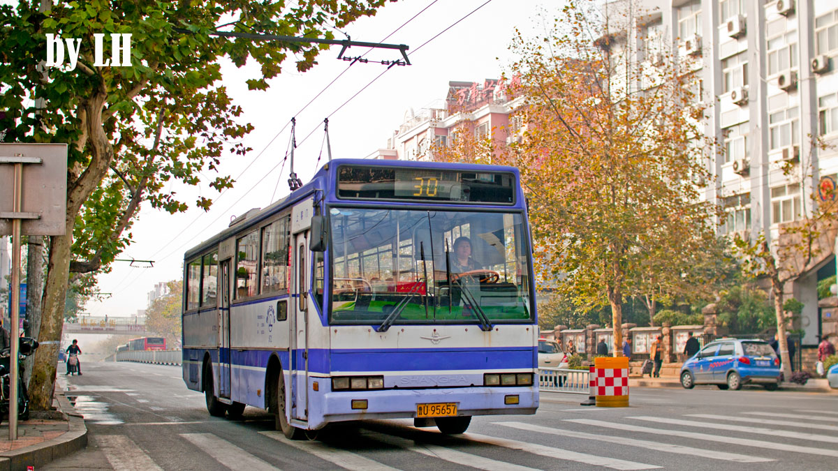Циндао, Shanghai SK5105GP № 鲁U 95657