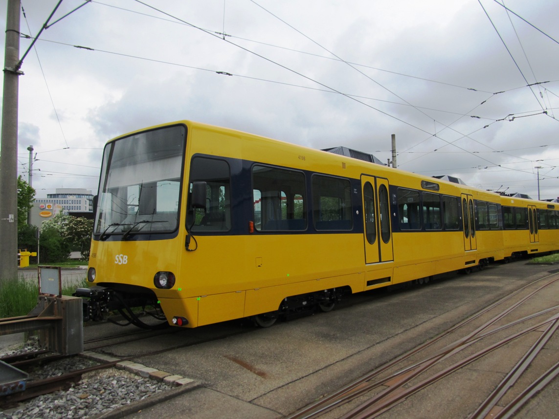 Штутгарт, Duewag DT8.S № 4198