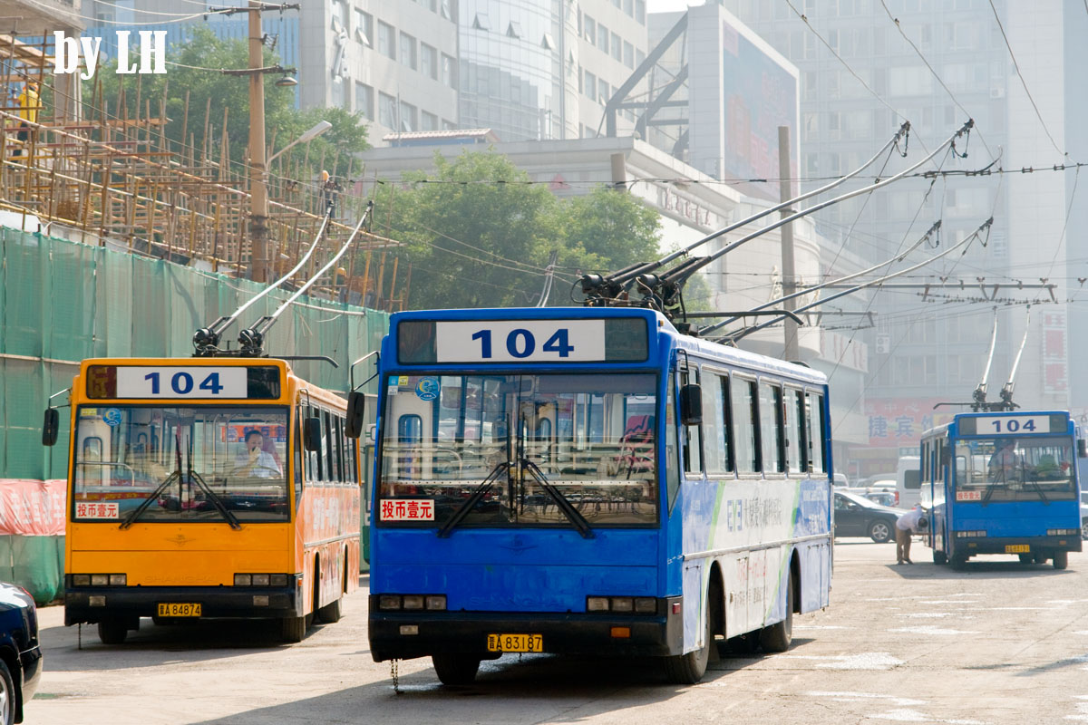 Тайюань, Shanghai SK5105GP № 晋A 84874; Тайюань, Shanghai SK5105GP № 晋A 83187
