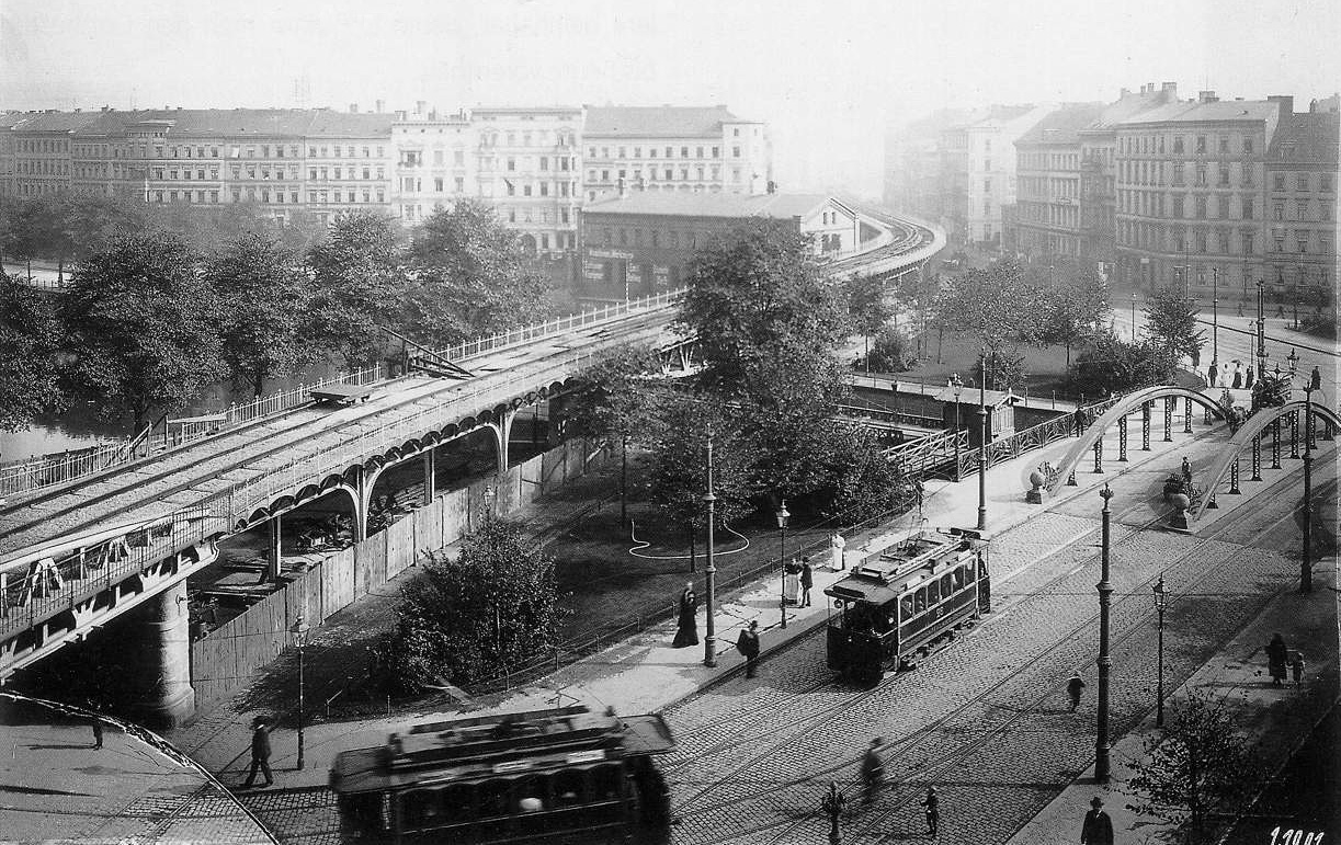 Берлин — U-Bahn — линия U1; Берлин — U-Bahn — Линии и инфраструктура; Берлин — Исторические фотографии; Берлин — Трамвайные линии и инфраструктура