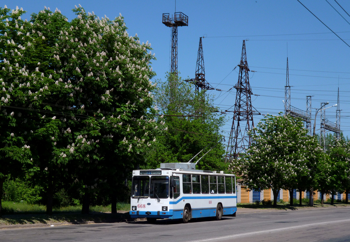 Кривой Рог, ЮМЗ Т2 мод. 7 № 668