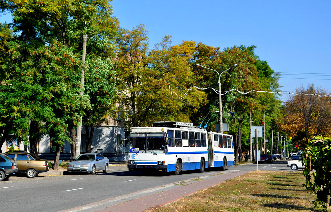 Запорожье, ЮМЗ Т1 № 018