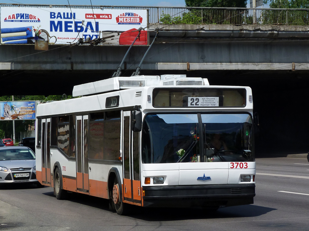 Киев, МАЗ-103Т № 3703