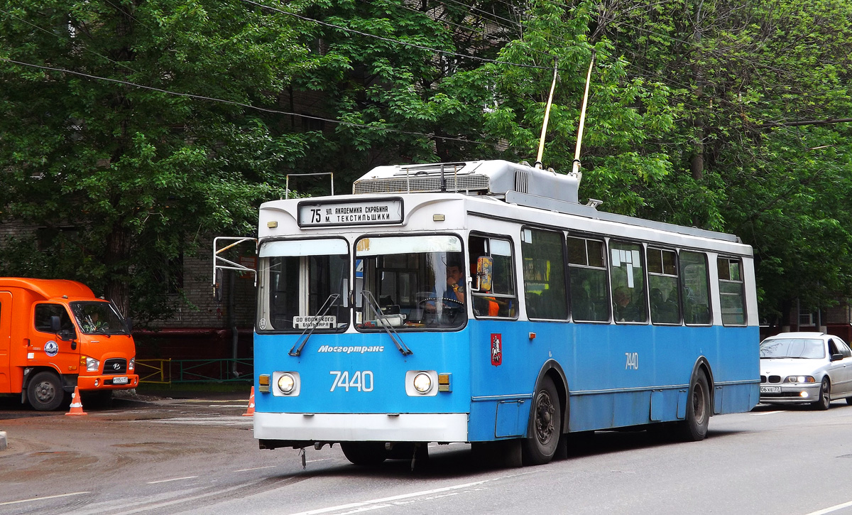 Москва, ЗиУ-682ГМ1 (с широкой передней дверью) № 7440 Москва, ЗиУ-682ГМ1 (с широкой передней дверью) № 7440